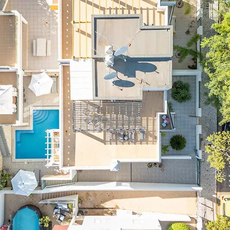 Casa Jenny * טאווירה