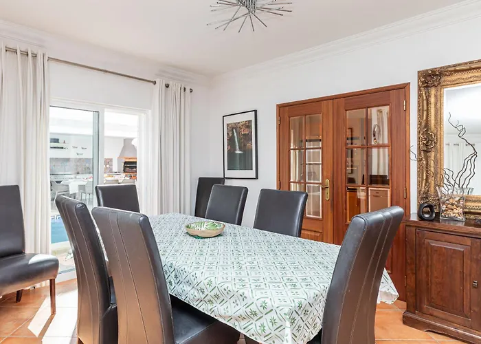 בית נופש Casa Jenny טאווירה