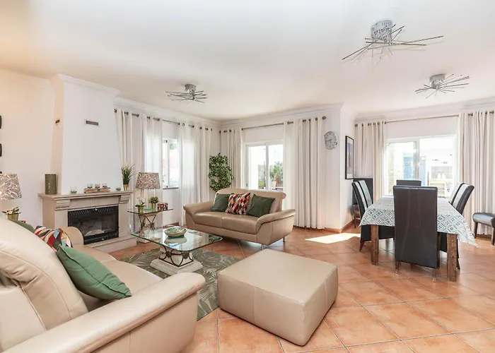 בית נופש Casa Jenny