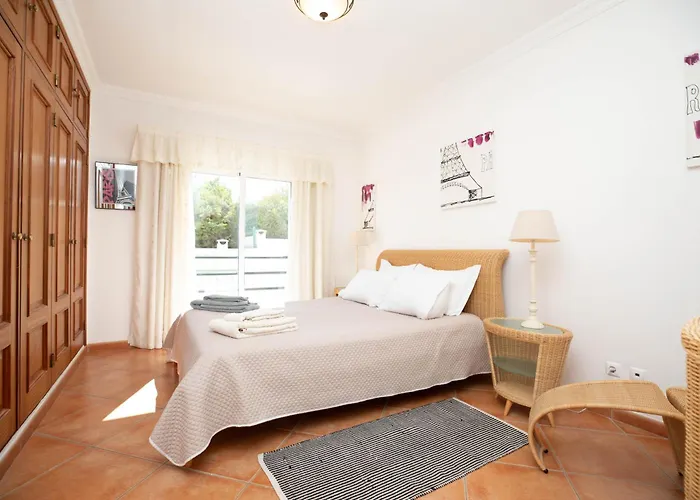 בית נופש Casa Jenny טאווירה